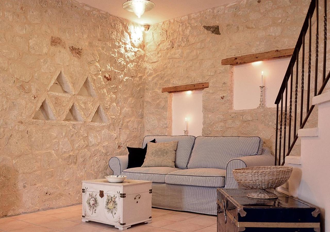 Olive Coast Suites باليكاسترون المظهر الخارجي الصورة