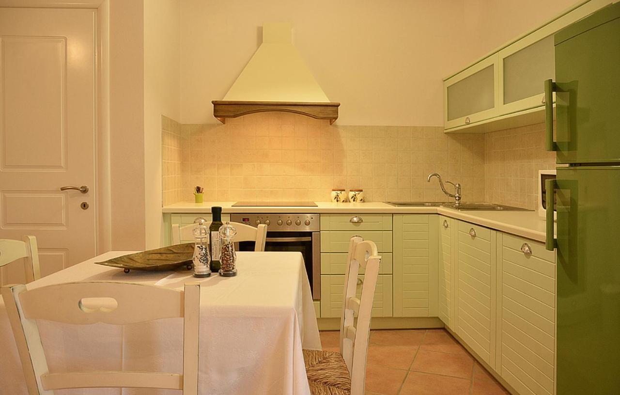 Olive Coast Suites باليكاسترون المظهر الخارجي الصورة