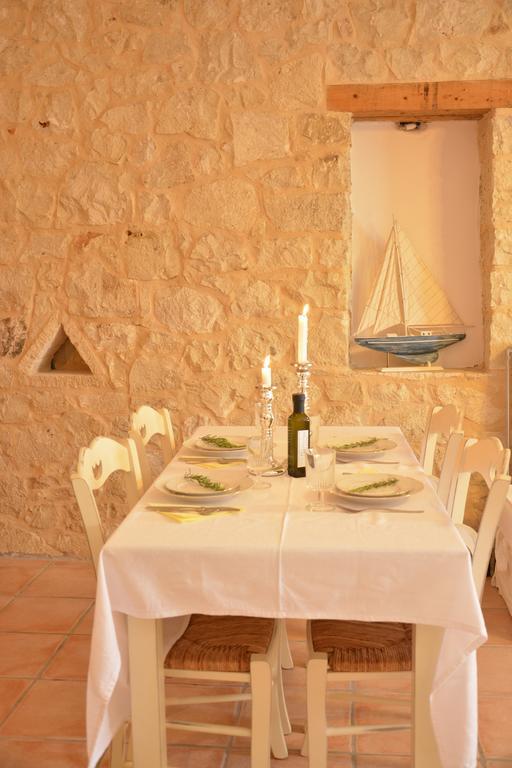 Olive Coast Suites باليكاسترون المظهر الخارجي الصورة